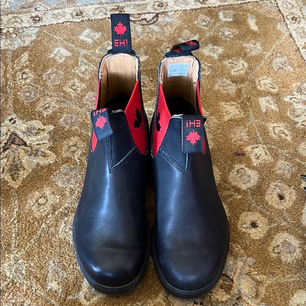 Blundstone Canadian “Eh!”Black and Red Leather Boots
